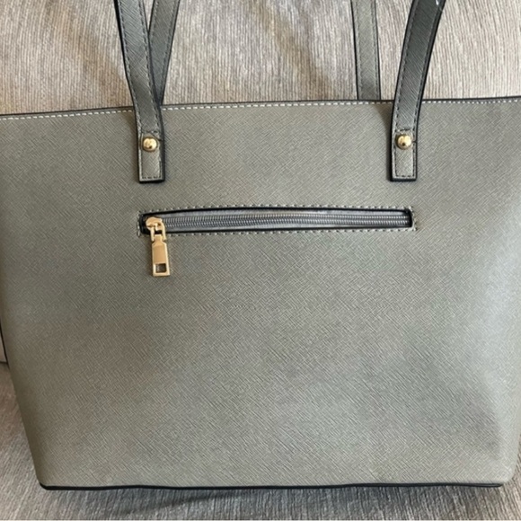 Chic Cream and Gray Tote Bag - Picture 3 of 4